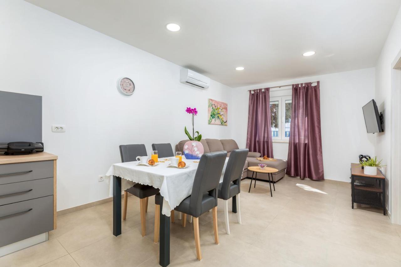 Apartment Lorilu Pula Exterior foto